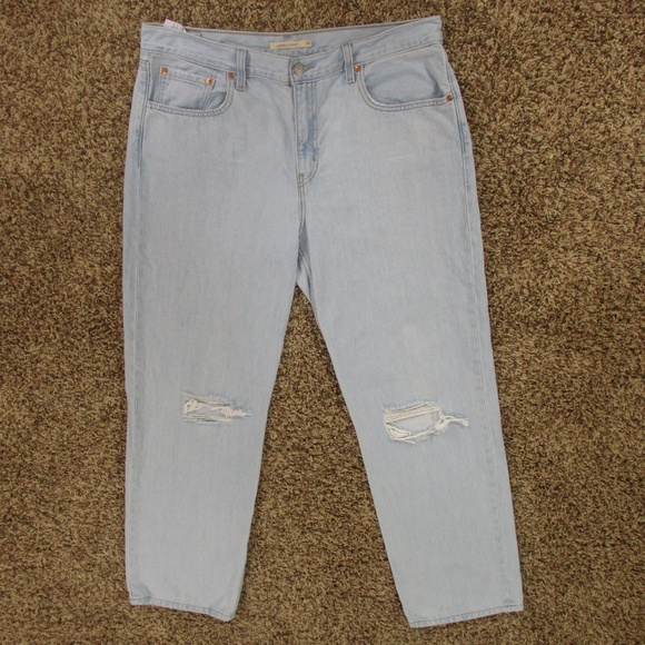 Levi's Jeans Women's 32 Light Wash Low Pro Straight Distressed Loose Baggy Denim - Picture 1 of 10